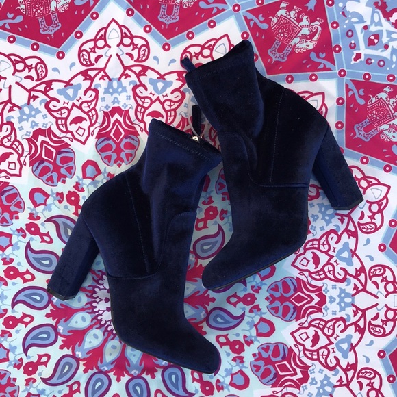 Steve Madden Shoes - NEVER WORN✨ Steve Madden Blue Velvet Booties